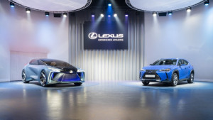 Lexus          2020